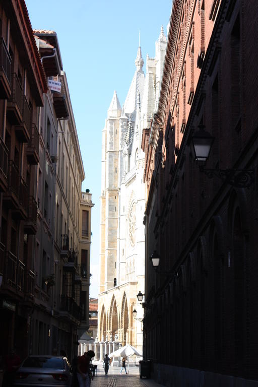 Apartamento La Cenicienta Catedral León Zimmer foto